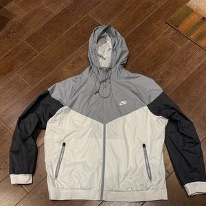 Nike Men's Gray and Black Hooded Windbreaker